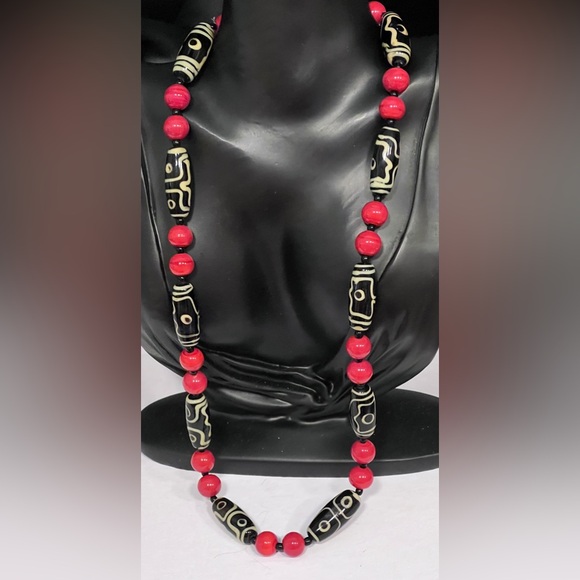 Necklace - Aztec pattern - silver tone - Picture 1 of 3